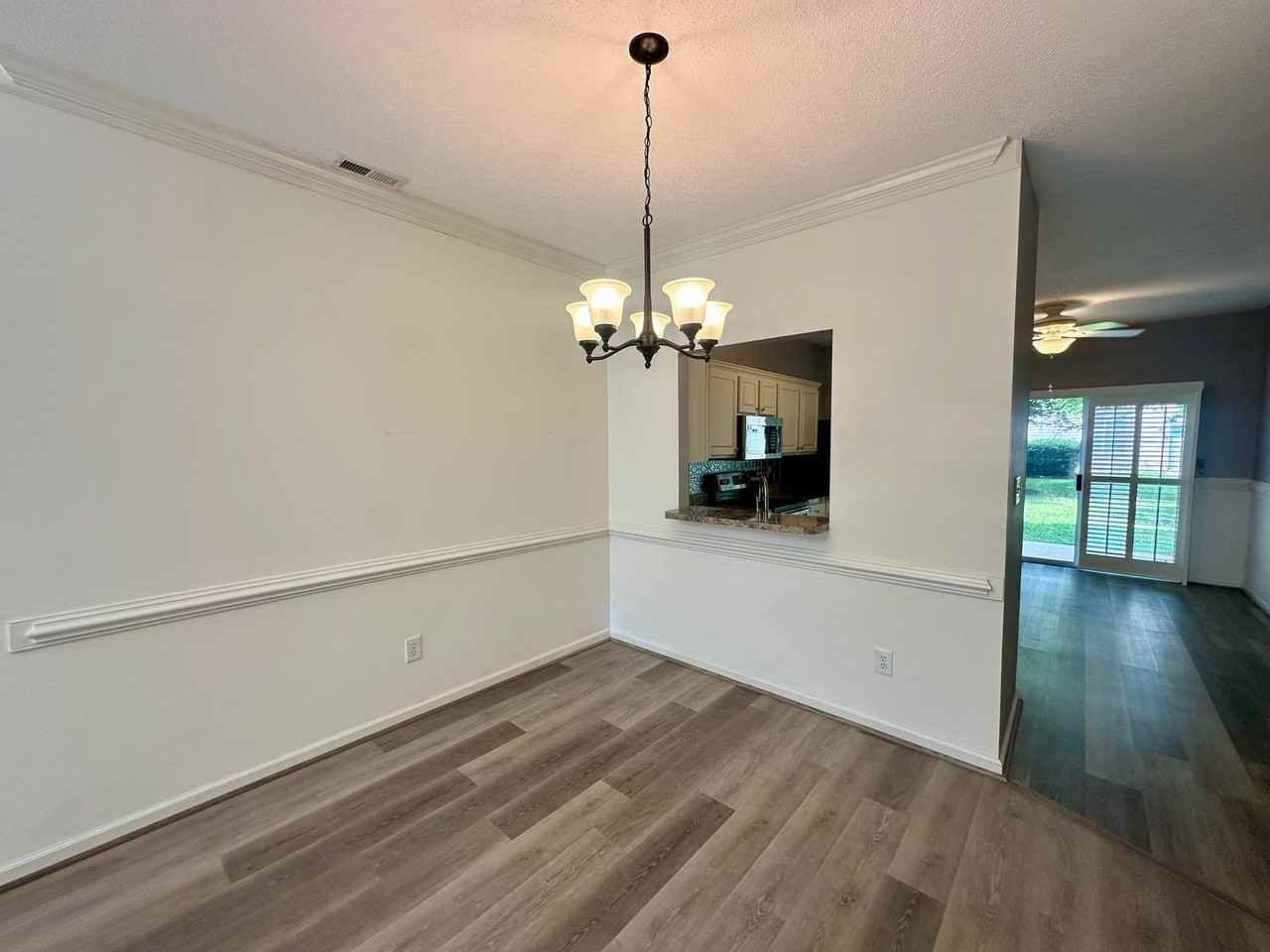 1504 Sawgrass Ln - Photo 5 of 24