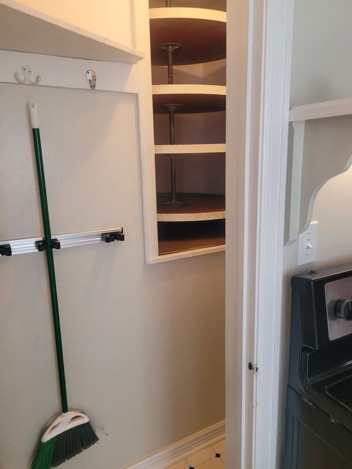 625 E Floyd Ave - Photo 6 of 13