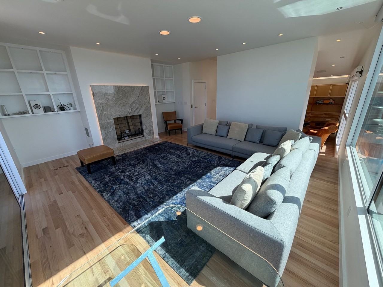 1344 Greenwich St - Photo 2 of 30