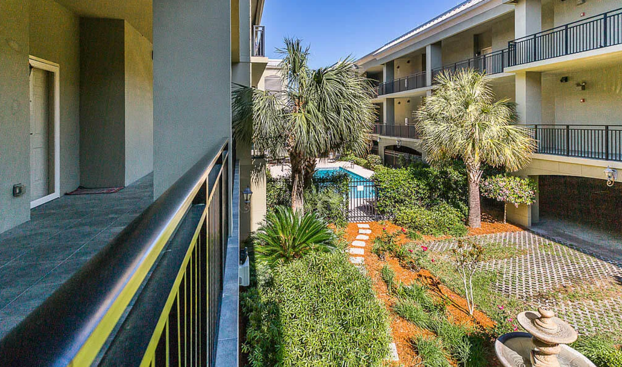 150 Salt Air Dr - Photo 2 of 10