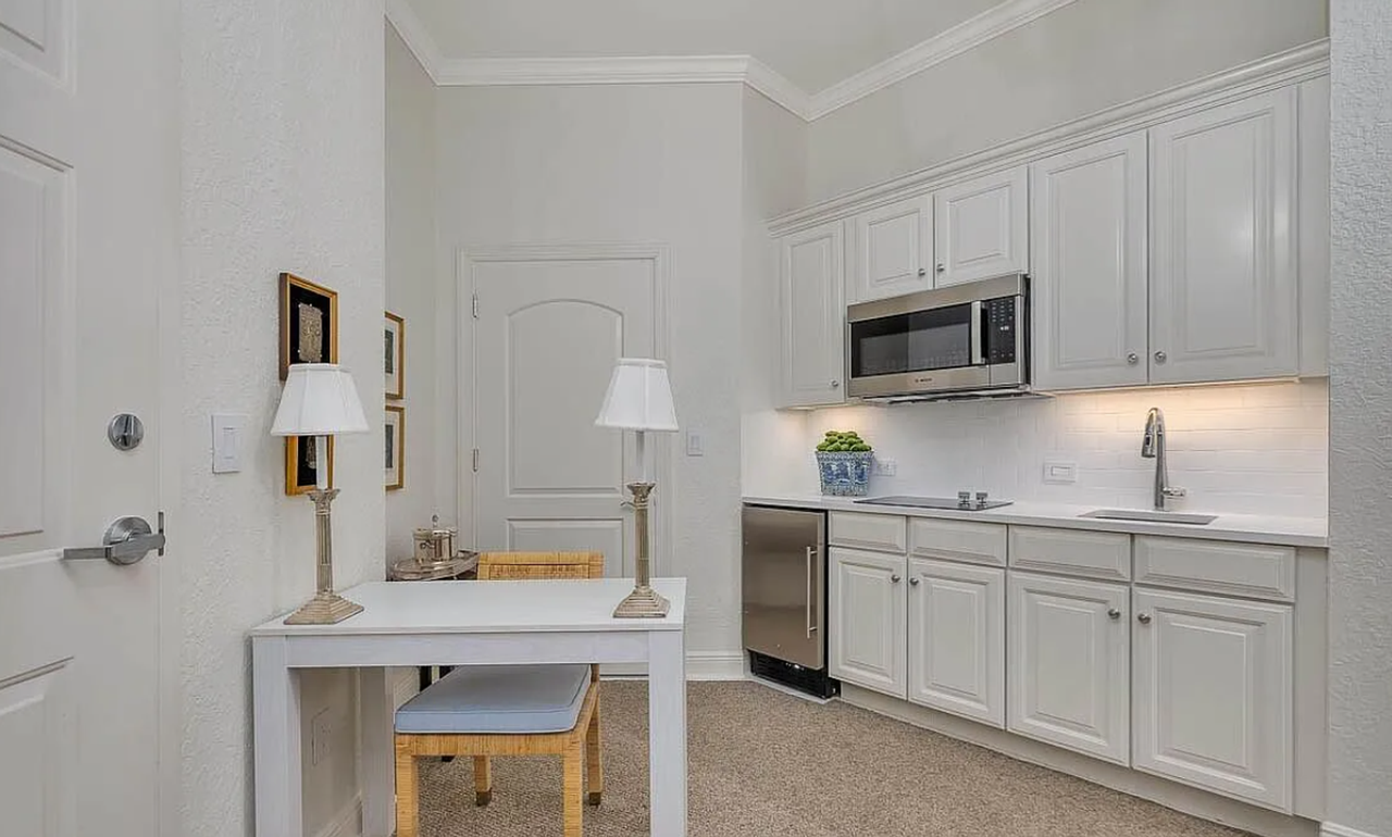 150 Salt Air Dr - Photo 5 of 10