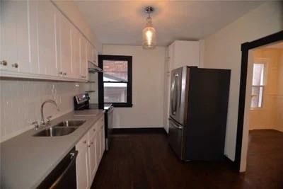 118 Springhurst Avenue #B - Photo 6 of 10