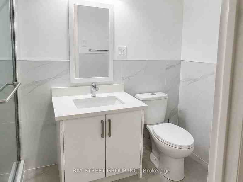 586 Huron Street #Main - Photo 5 of 8