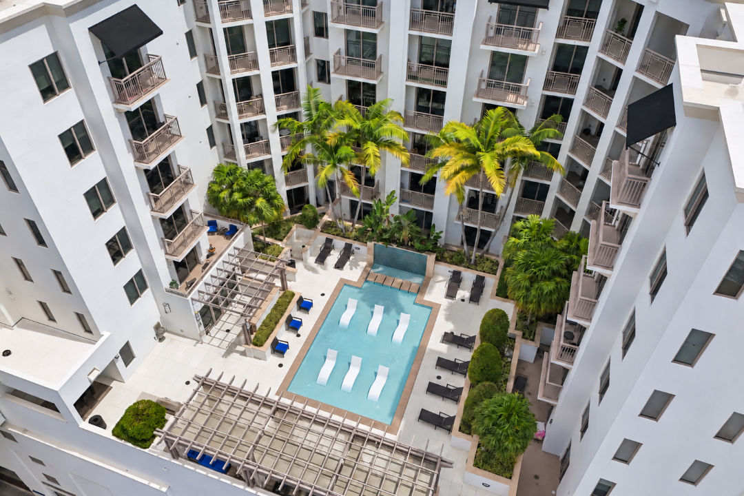 Gables Ponce - Photo 4 of 28