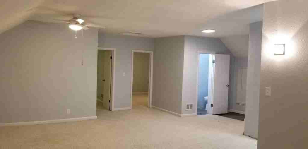 318 4th St Se Apt 2 - Photo 4 of 9
