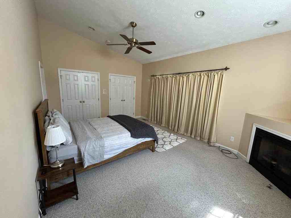 904 Carla Dr - Photo 3 of 12