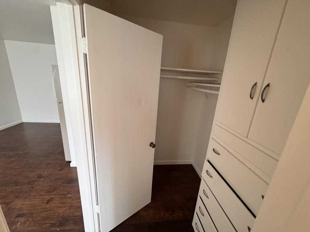5090 College Ave - Photo 7 of 12