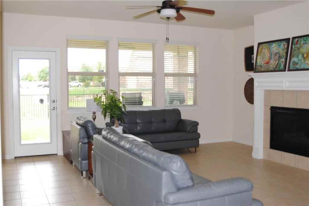 601 Sinclair Ct - Photo 5 of 7