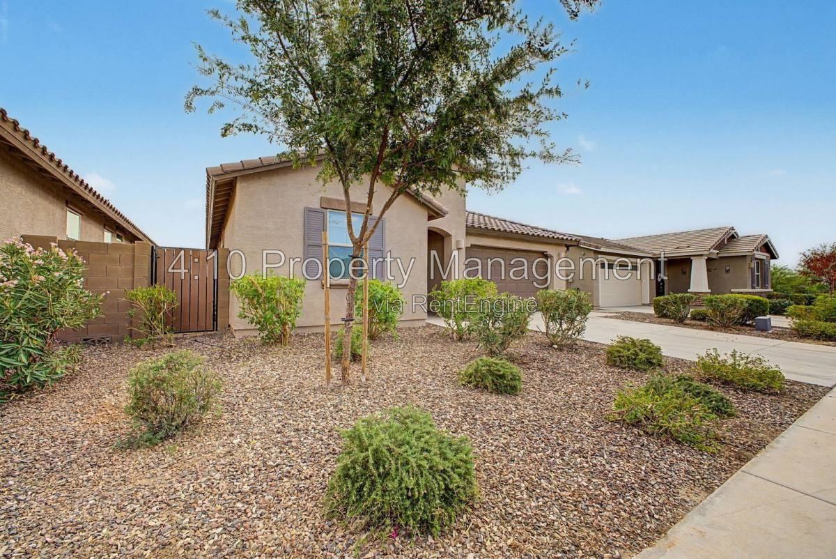3241 E Malibu Dr - Photo 2 of 10