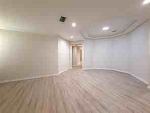 12947 Runswick Ave - Photo 2 of 16