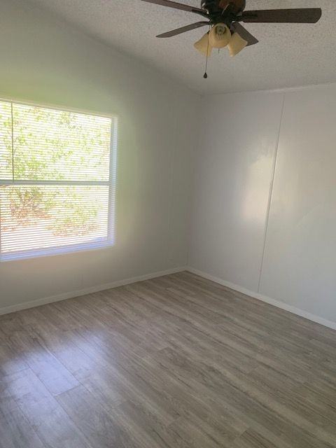 305 Saturn Dr - Photo 5 of 31