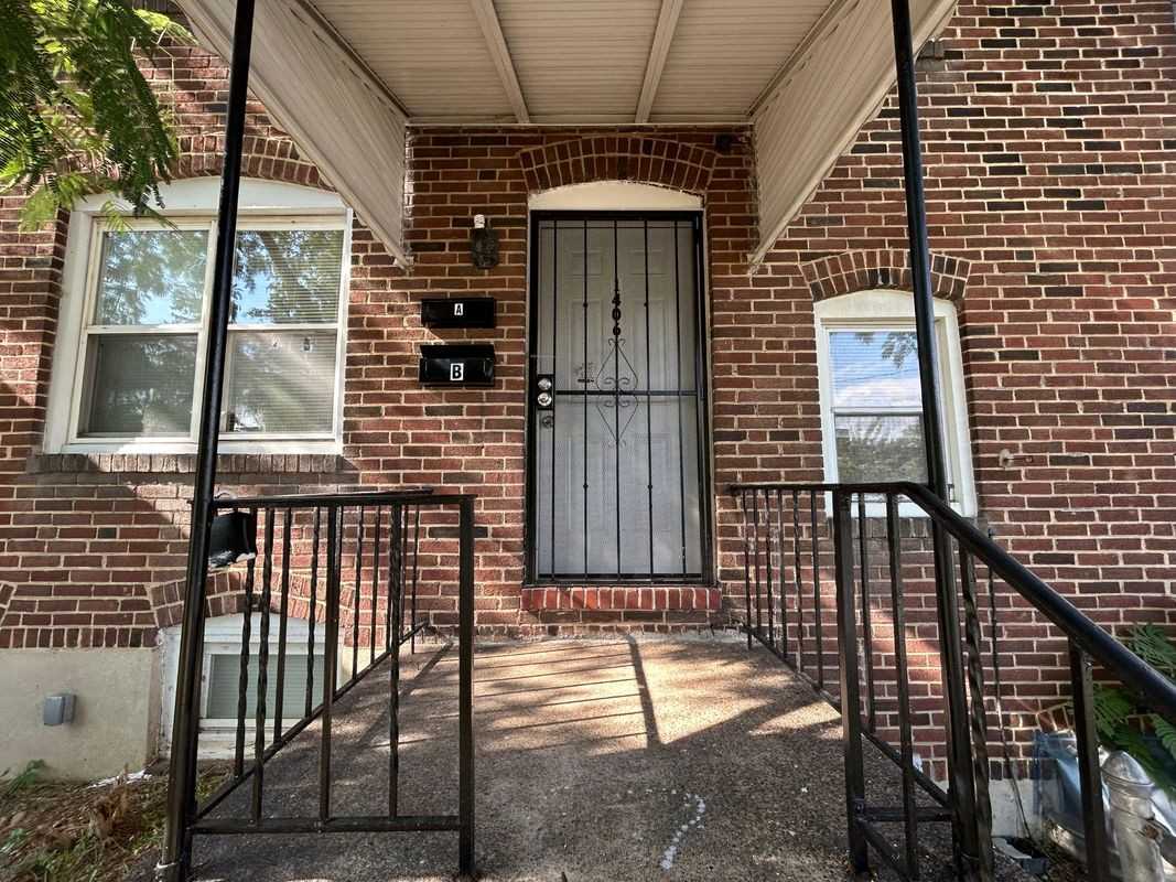1406 Filbert St - Photo 2 of 16