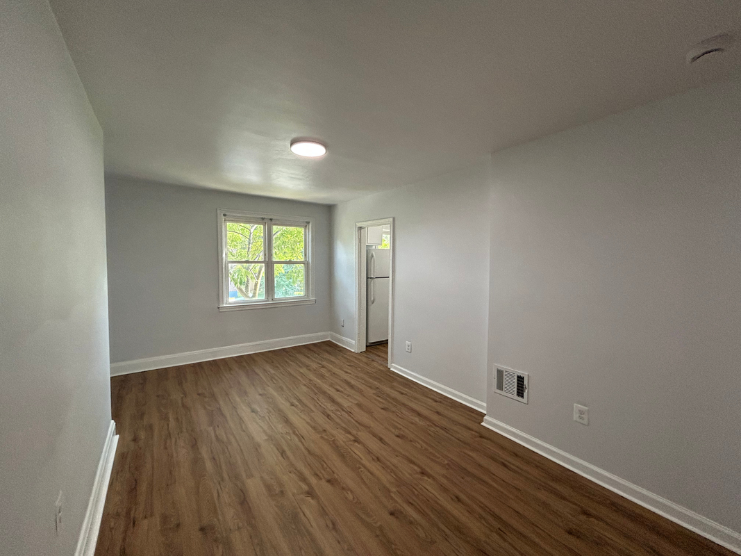 1406 Filbert St - Photo 4 of 16