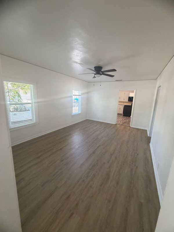 2551 Del Paso Blvd - Photo 2 of 16