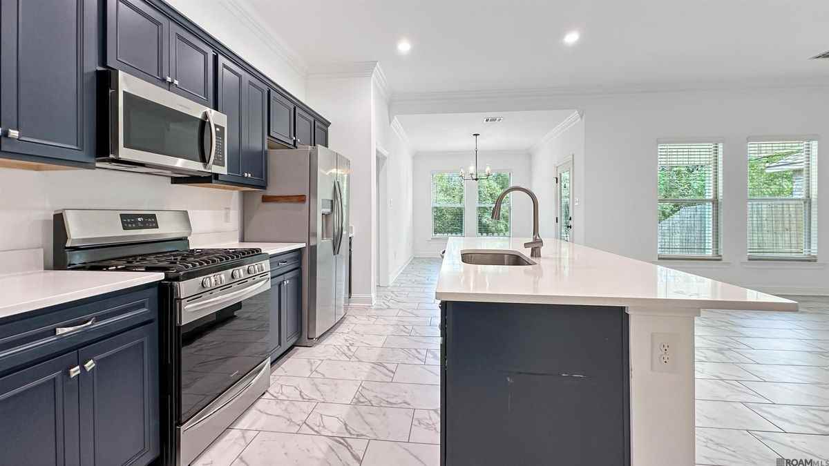 827 Harper Ave - Photo 6 of 21