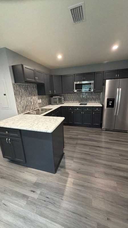 130 Ne 10th Pl