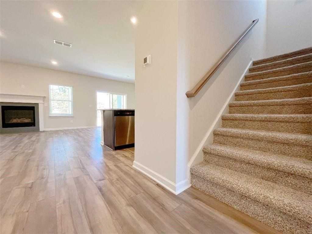 6004 Hickory Creek Ct - Photo 4 of 18