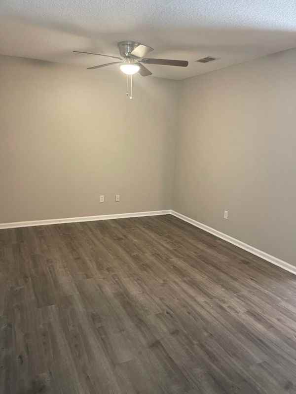 1830 Green Springs Cir Unit C - Photo 5 of 11