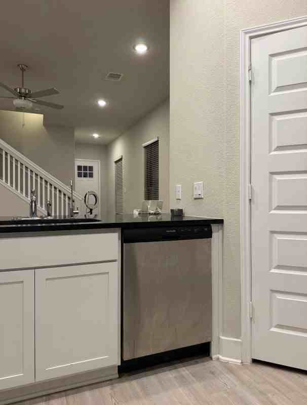 4026 San Andres Ln - Photo 6 of 49