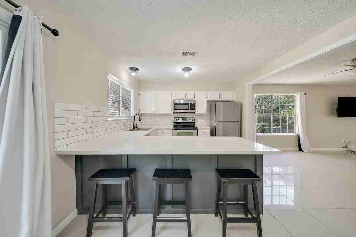 2603 Rosewood Pl - Photo 5 of 13