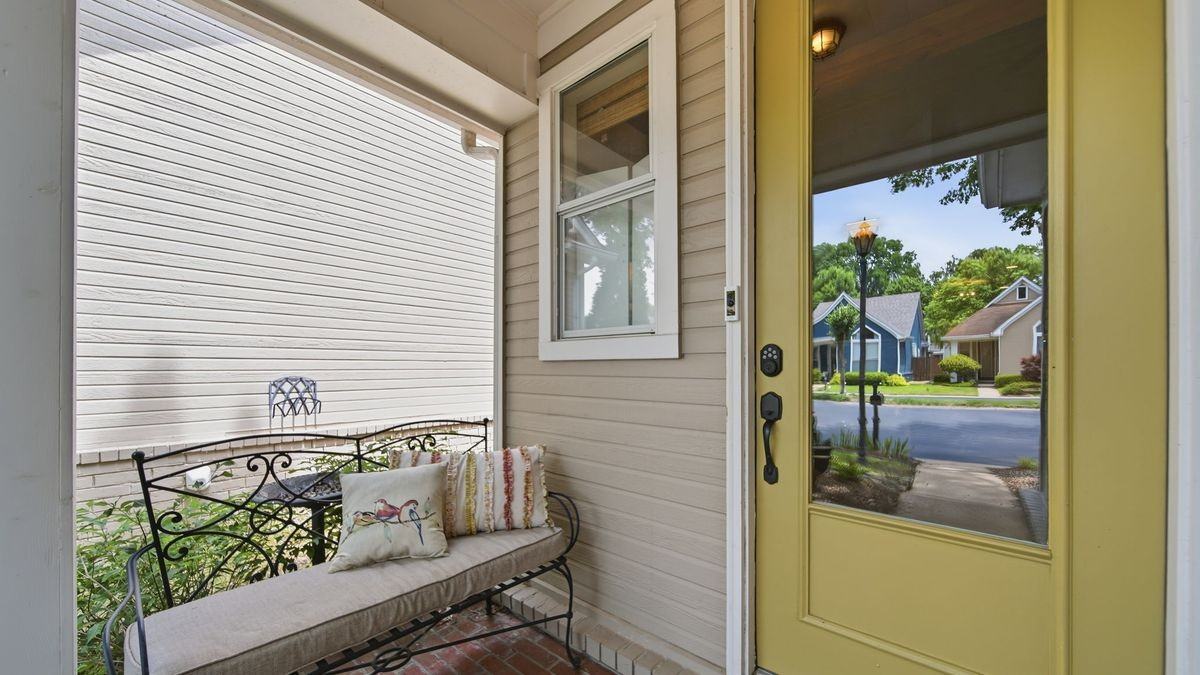 1164 Misty Isle Dr - Photo 4 of 40