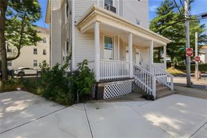 featured image of 374 Douglas Ave ##3