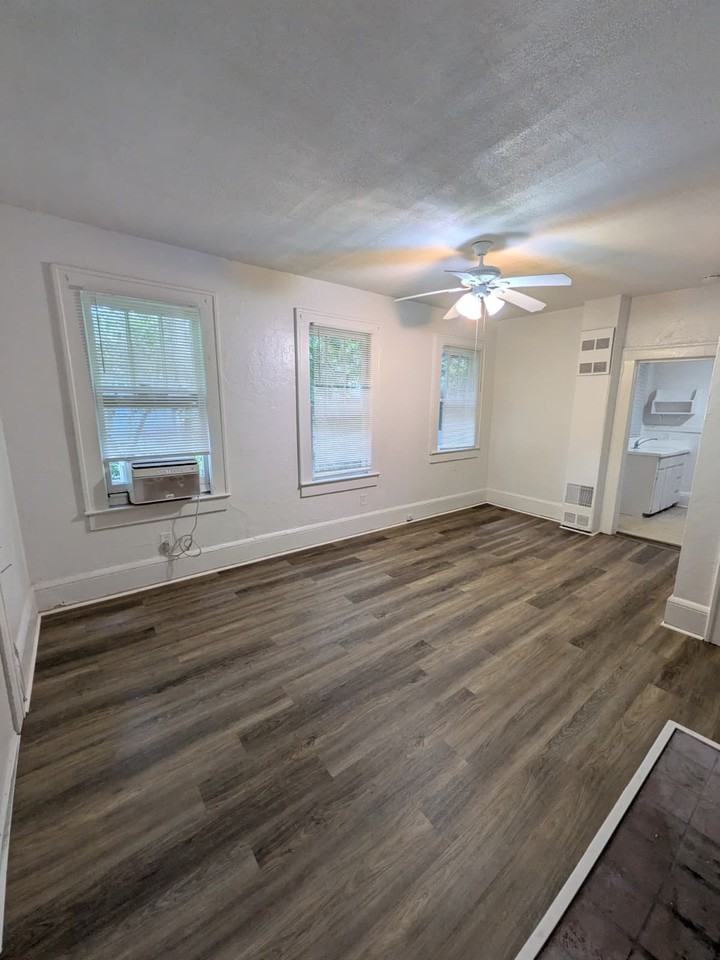 516 Linwood Ave #516 - Photo 6 of 22