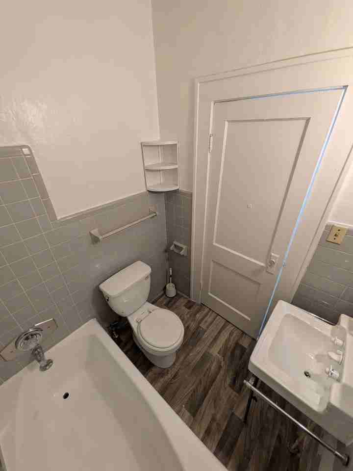 516 Linwood Ave #516 - Photo 7 of 22
