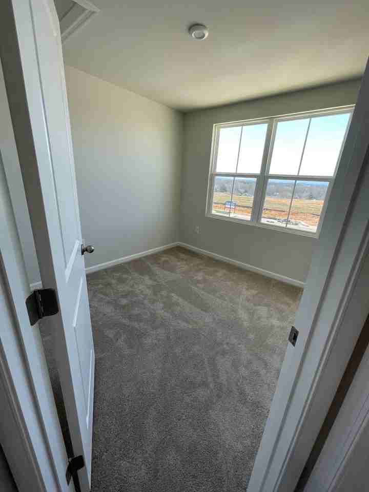776 Carson Cir - Photo 5 of 6