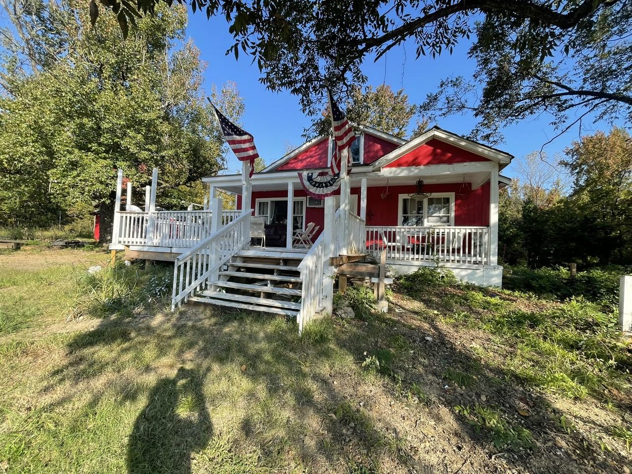 5556 Desoto Rd #1