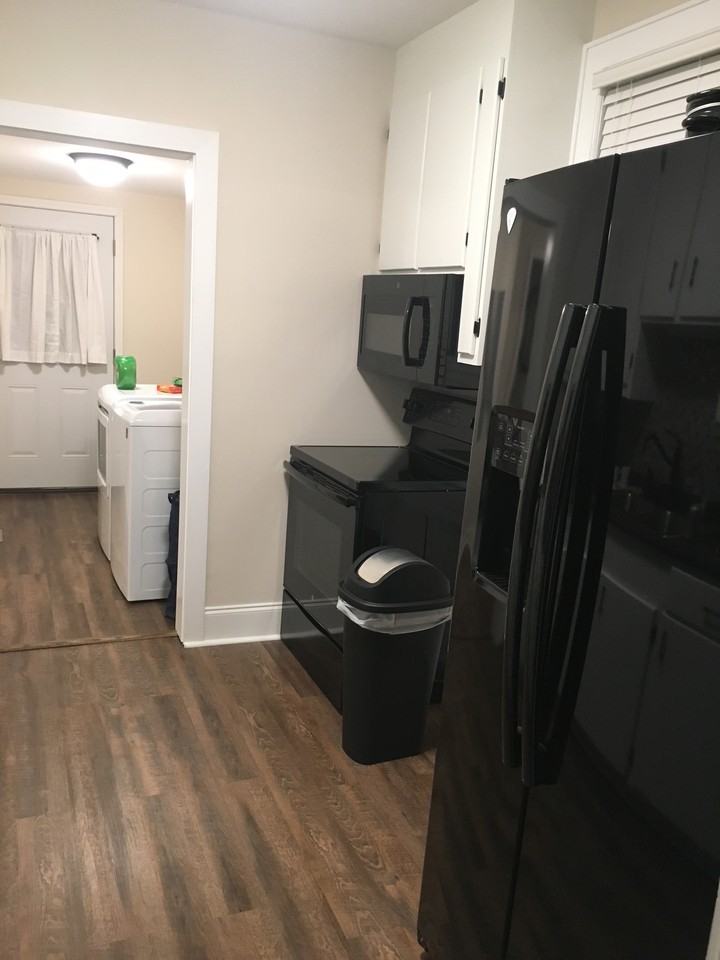 445 Virginia St #445 - Photo 7 of 10