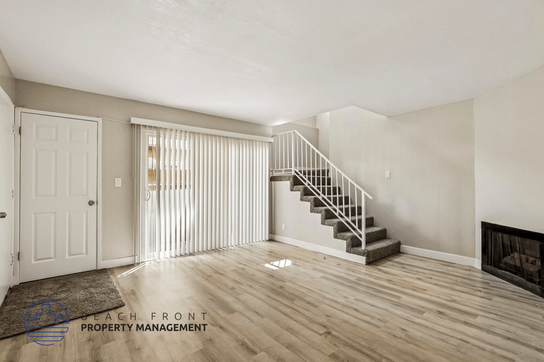 7902 Holt Ave. - Photo 2 of 22