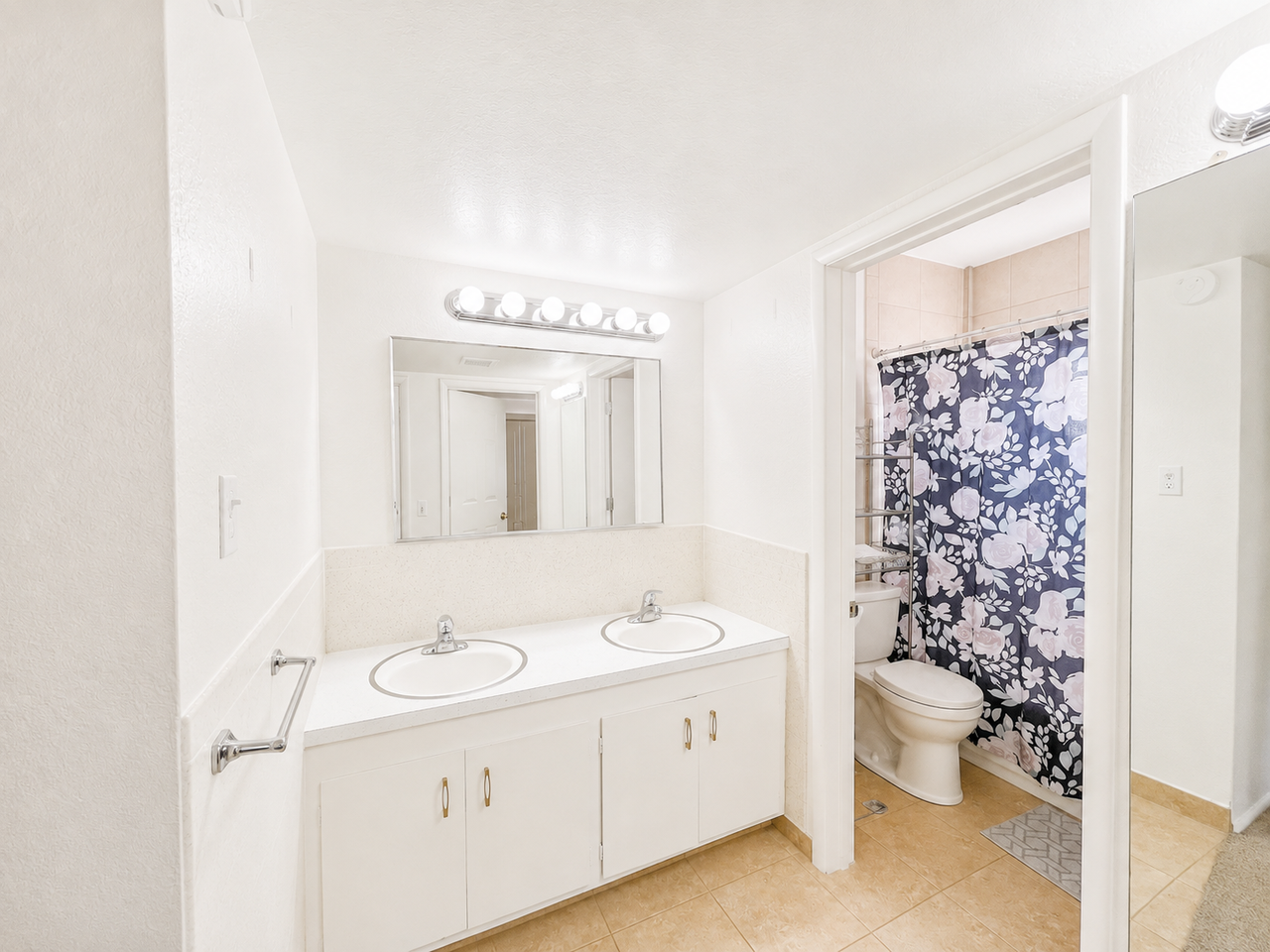 830 Northwest #01SHARED1 - Photo 3 of 10