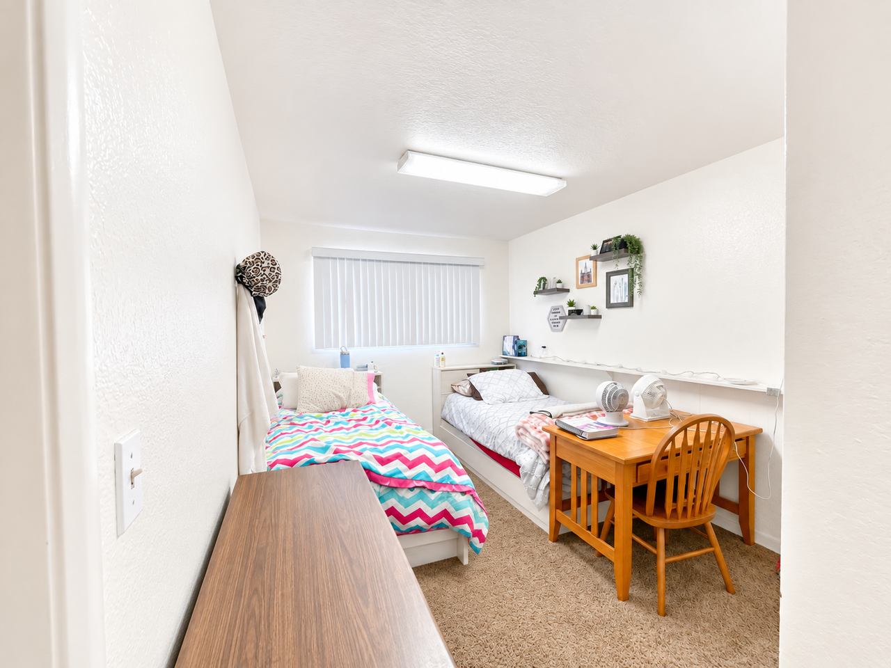 830 Northwest #01SHARED1 - Photo 2 of 10