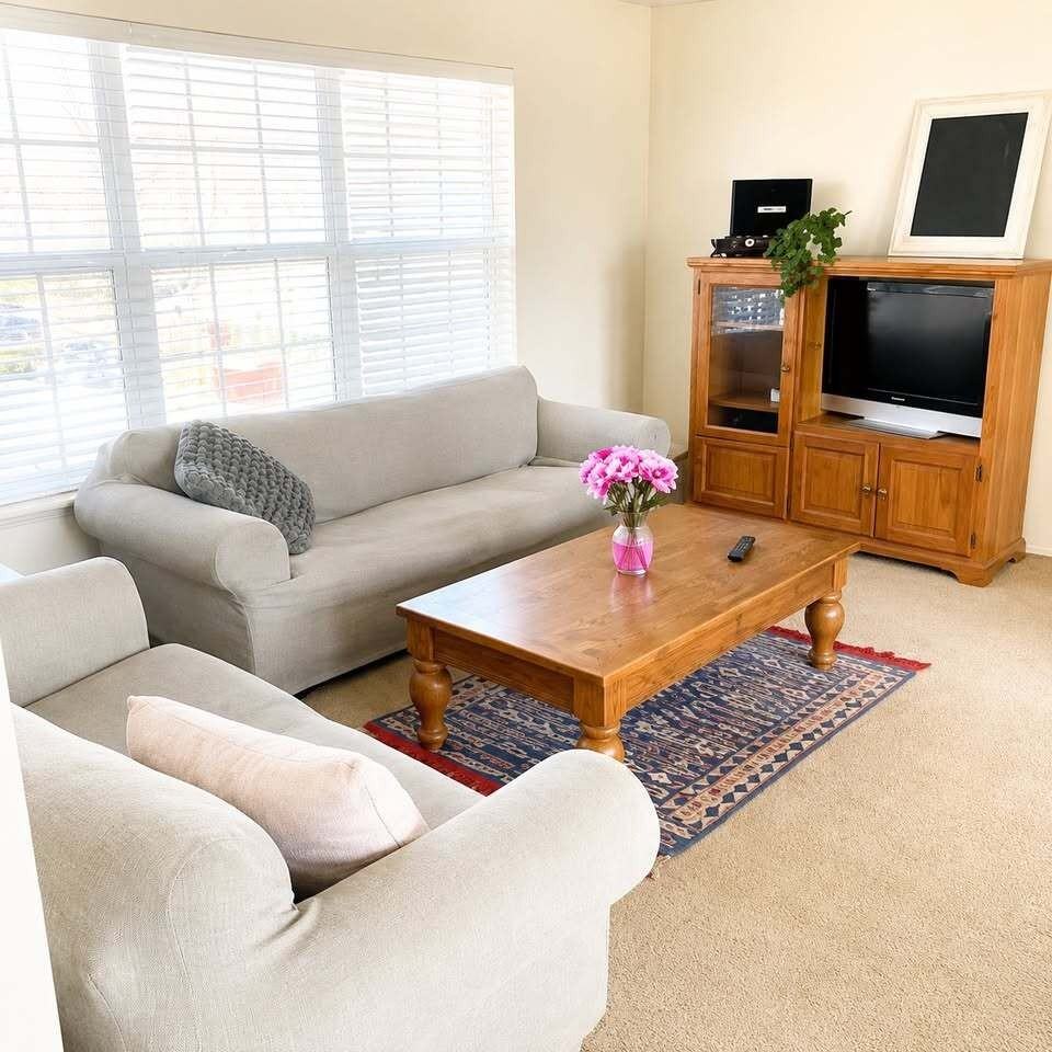 466 Northeast - Photo 4 of 12