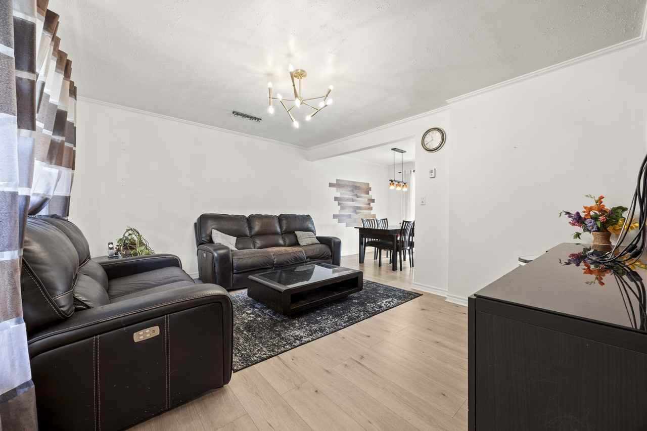 300 10th Avenue - Photo 5 of 20