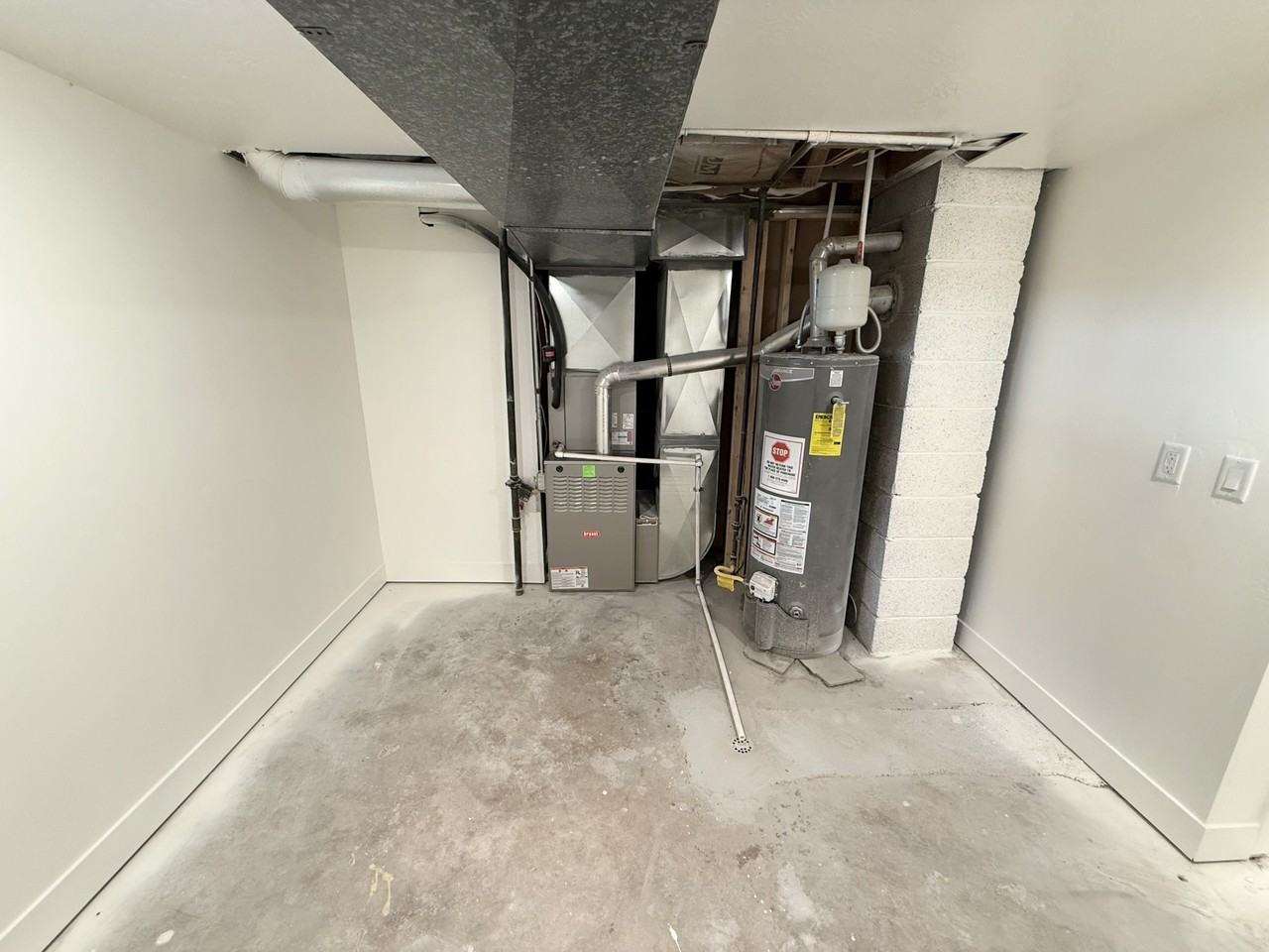 675 Eastsouth Street - Photo 7 of 50