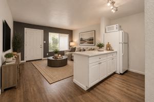 featured image of 1632 E Cambridge Ave