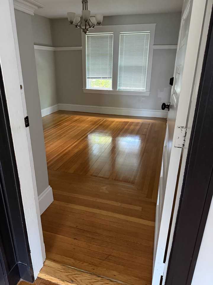 85 Houston Ave - Photo 3 of 18