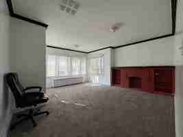 featured image of 1905 Elmwood Ave #2
