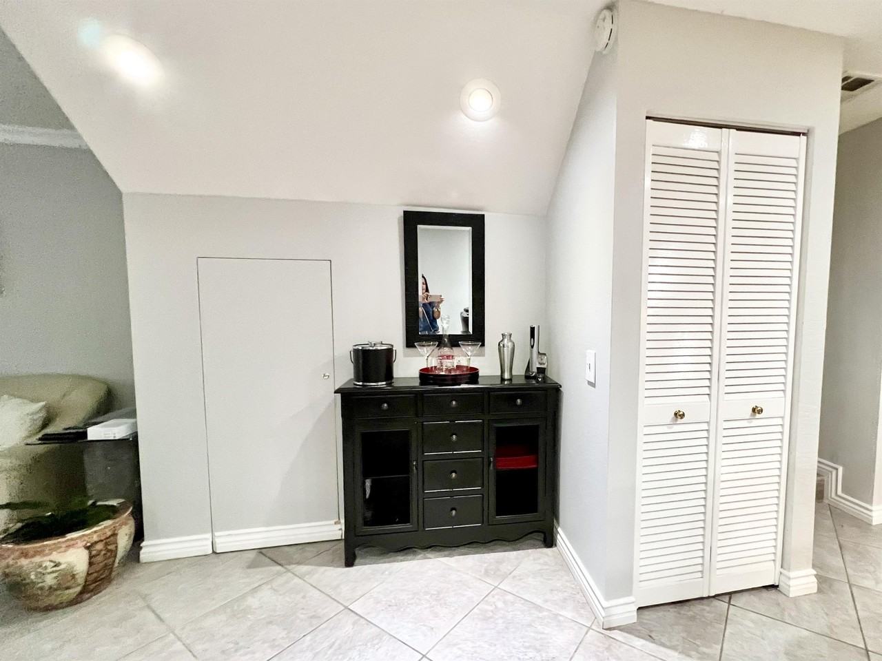 3855 Albatross St #1 - Photo 4 of 38