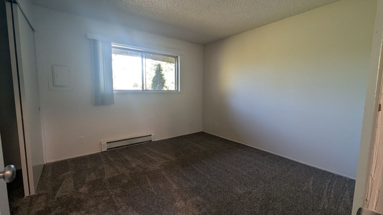 Windsor Court Apartments - Photo 2 of 30