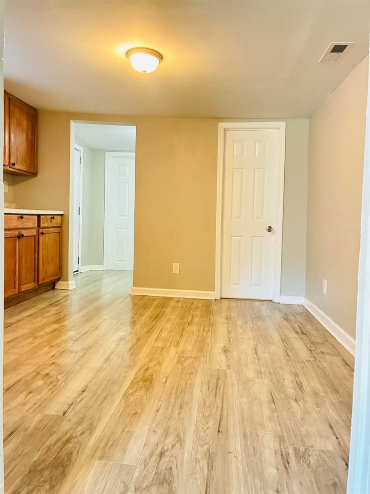 425 Van Buren St - Photo 3 of 22
