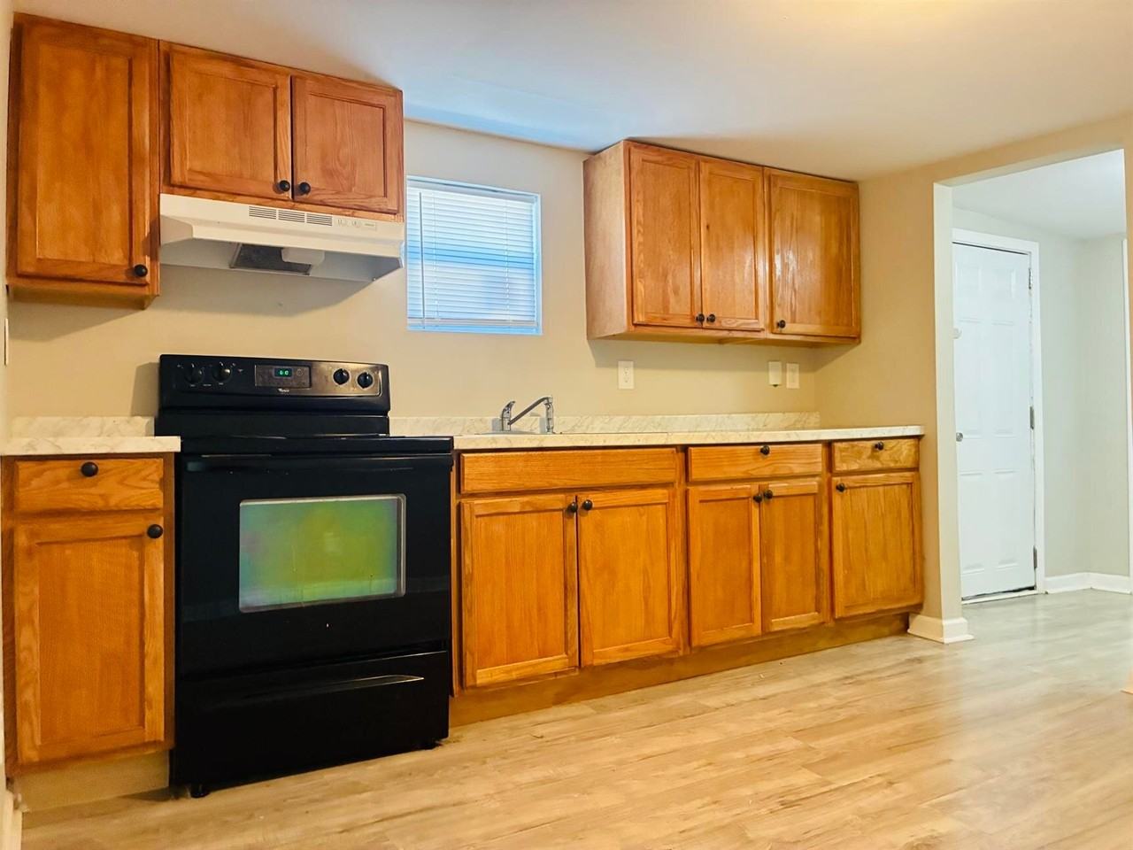 425 Van Buren St - Photo 4 of 22