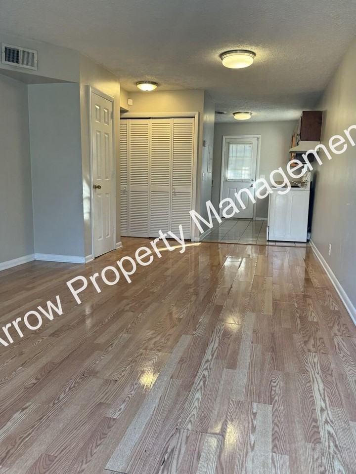 120 Mckinley St #A - Photo 3 of 6