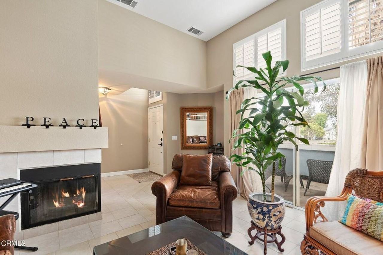935 Goodman St - Photo 4 of 21