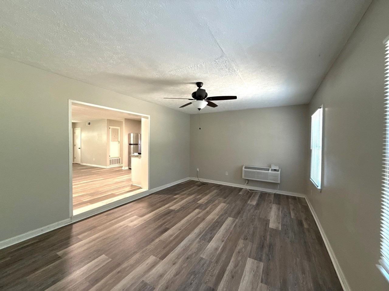 710 Greenbriar Dr - Photo 6 of 14