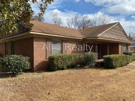 featured image of 3719 Bridlewood Dr