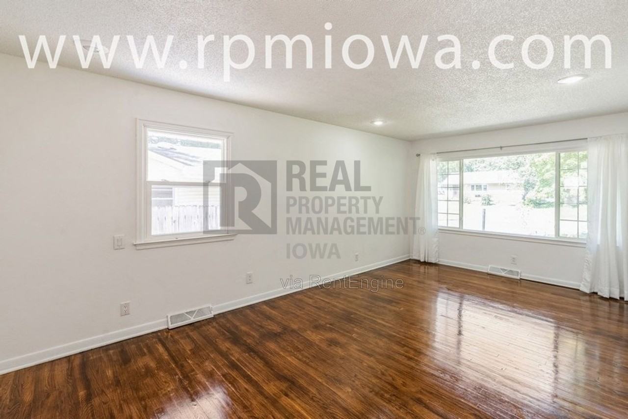 1806 Larnard Dr - Photo 2 of 15