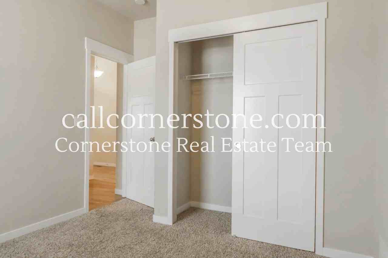 7406 Willow Pines Pl - Photo 7 of 32